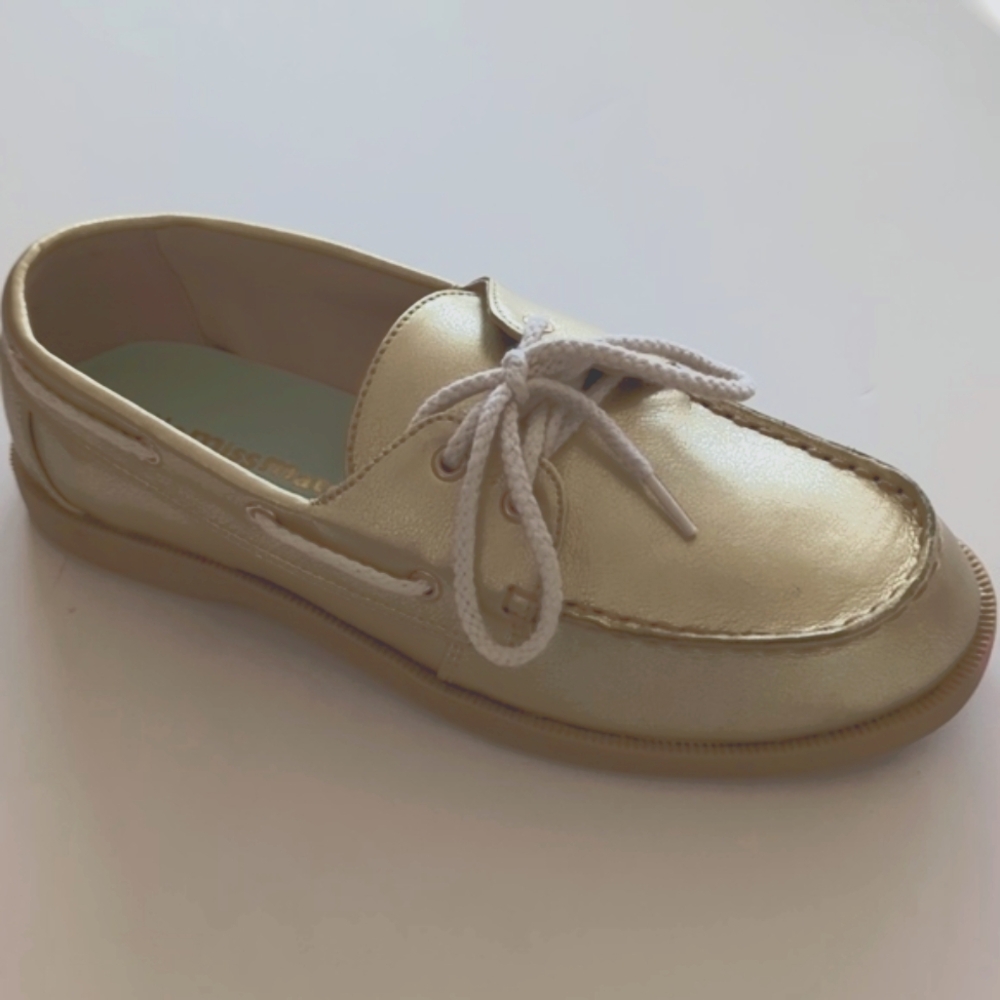 NWT Big Girls Little Miss Matched Gold Boat Shoes Size 5